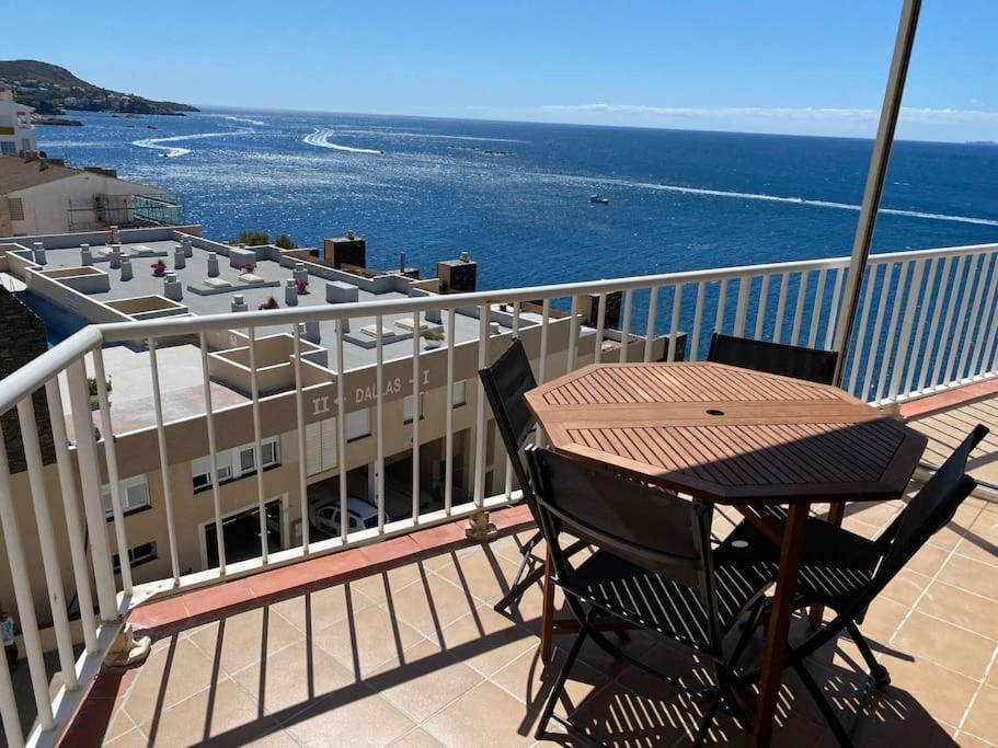Apartamento Tres Habitaciones Con Vistas Al Mar En Roses Dış mekan fotoğraf