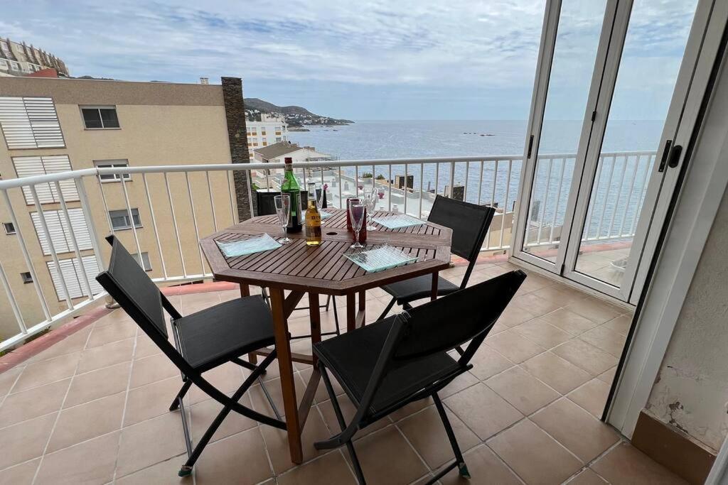 Apartamento Tres Habitaciones Con Vistas Al Mar En Roses Dış mekan fotoğraf